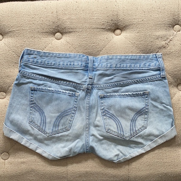 Hollister Jean shorts - Picture 2 of 3